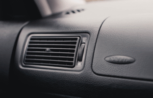 カーエアコンのイメージ写真