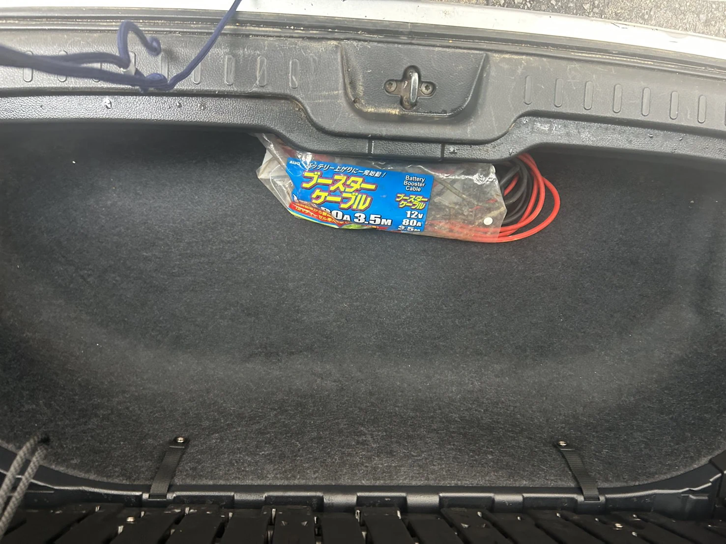 清掃後のセレナ荷室床面