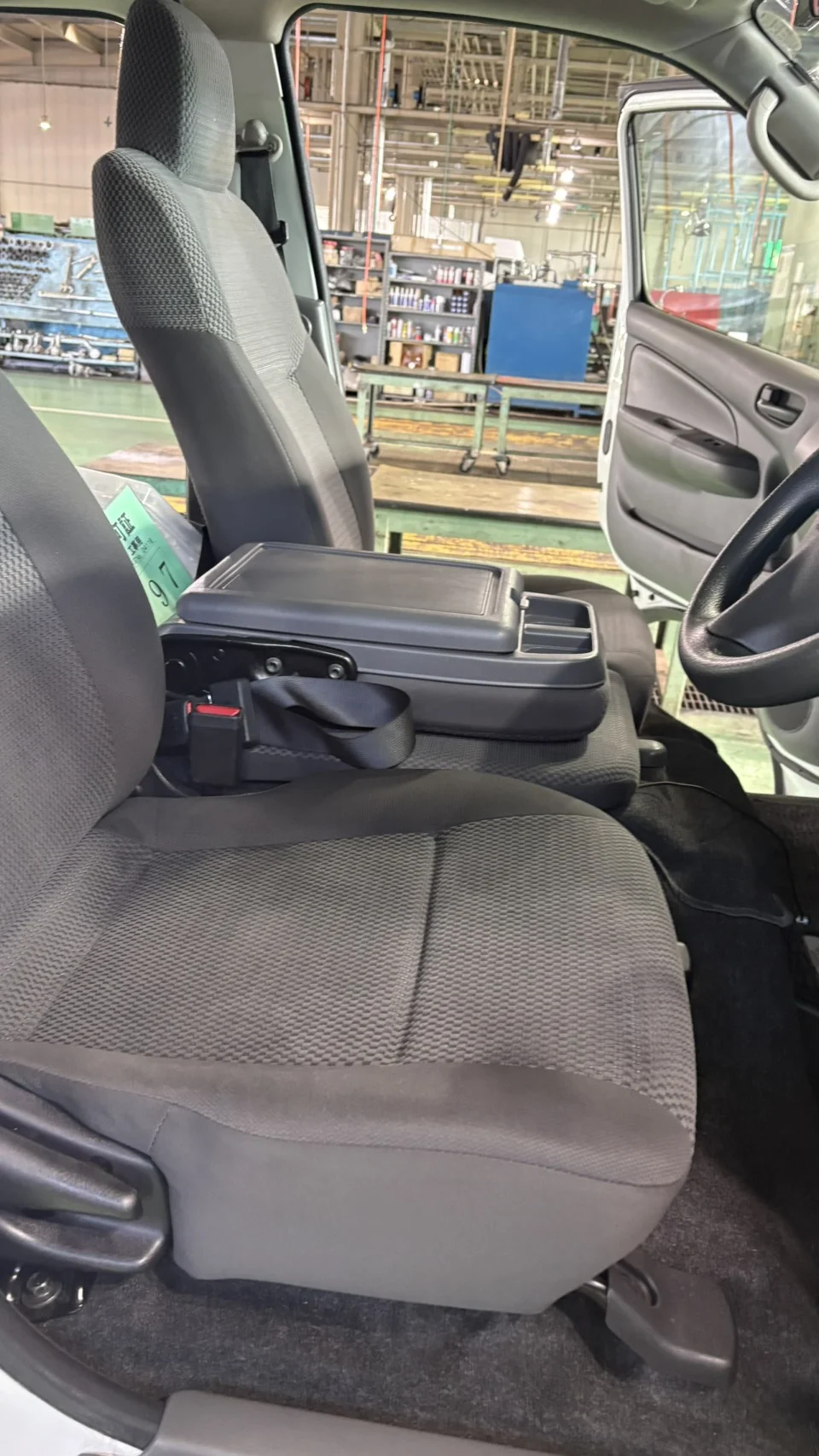 清掃後 運転席シートの状態