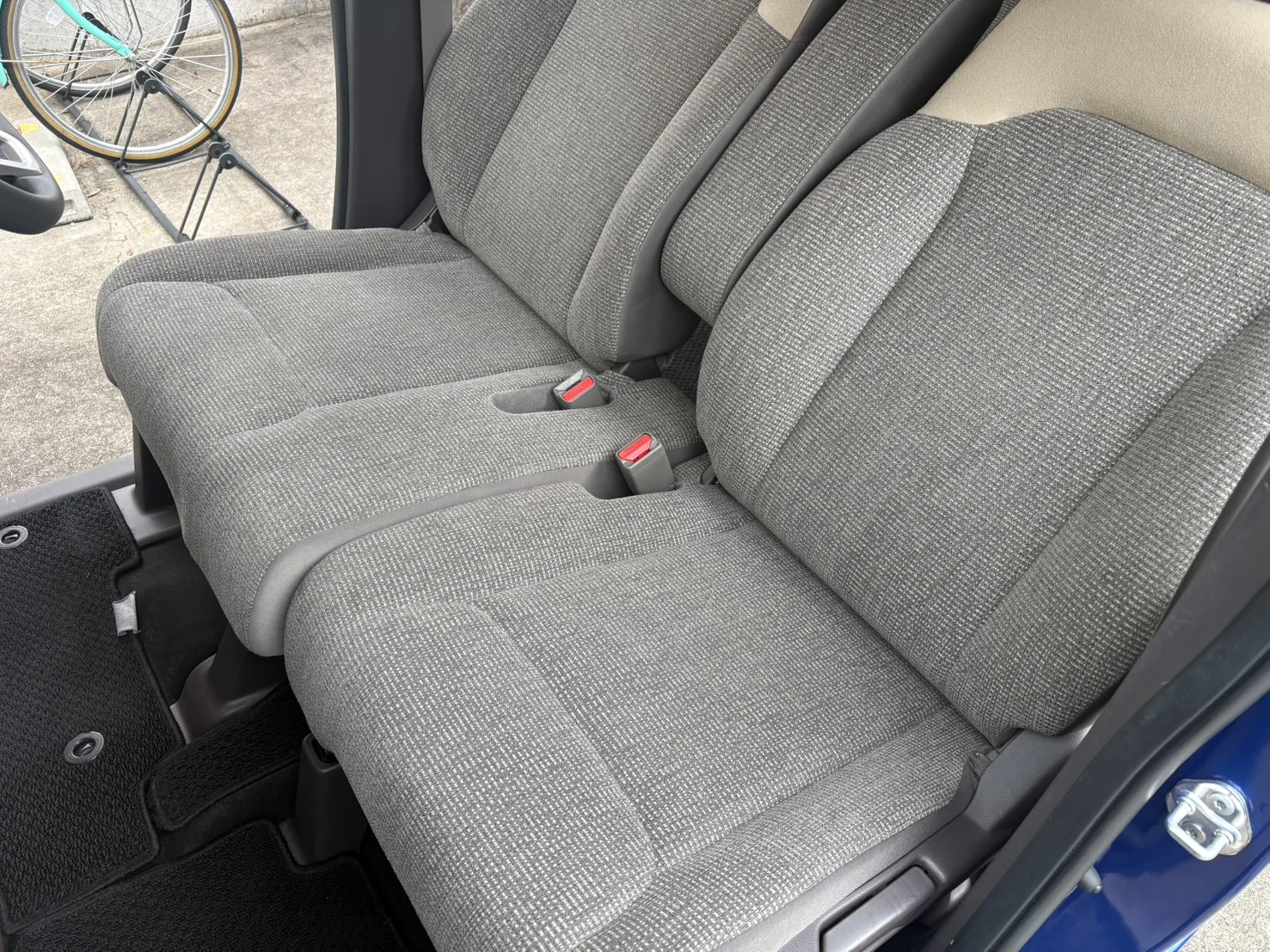 清掃後のホンダ N-BOX前席