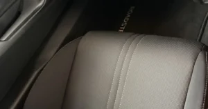 新潟市中央区 マツダロードスター 車内清掃後の助手席(アイキャッチ)