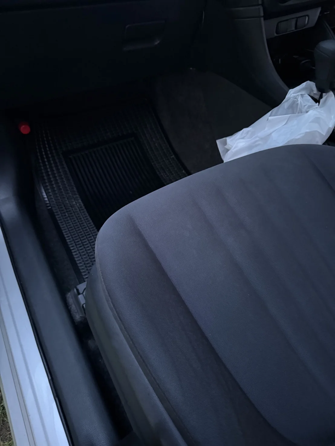 ヤリス嘔吐清掃アフター：車内全体の仕上がり