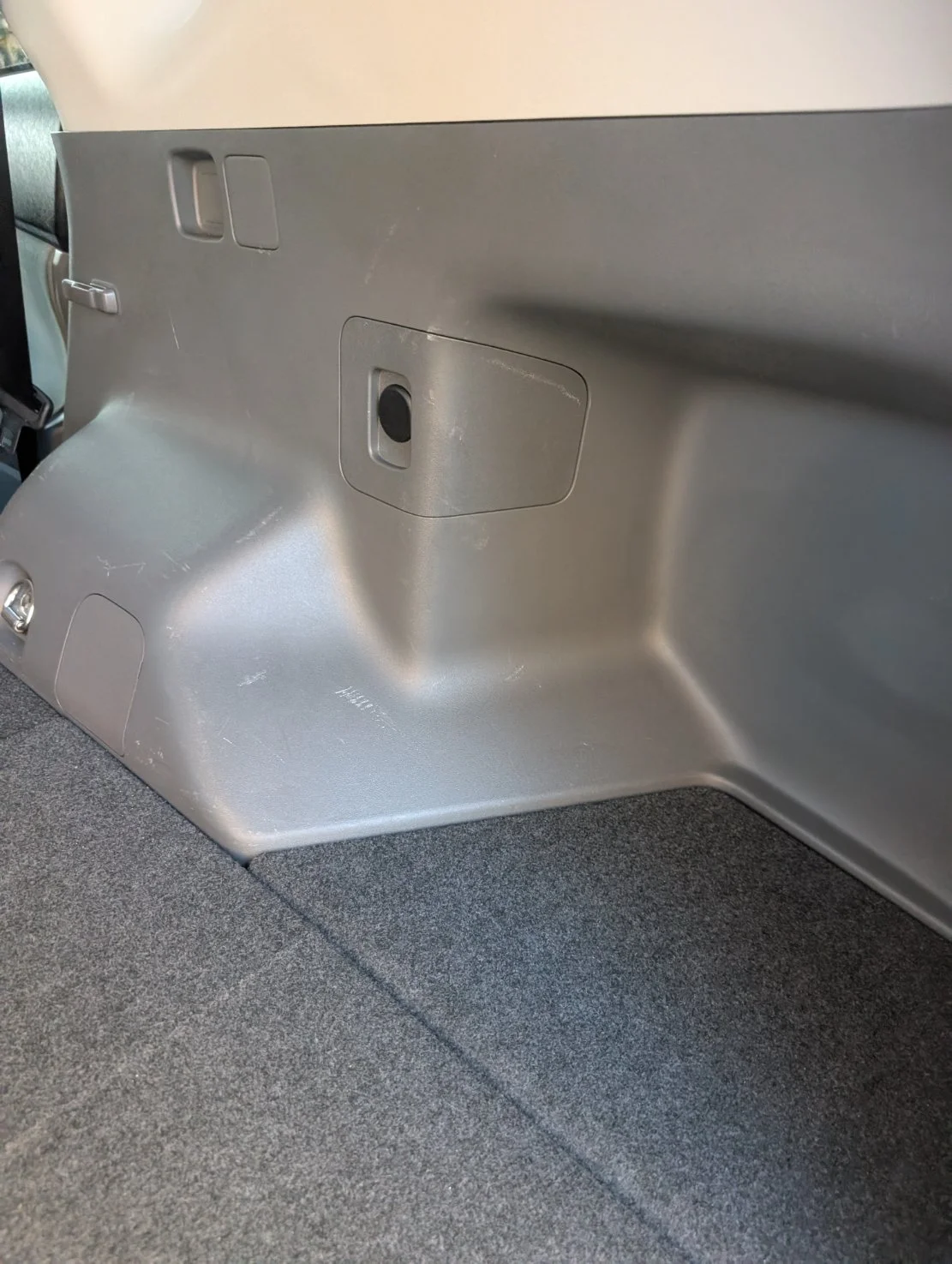 プリウスα車内清掃アフター：全体仕上がり