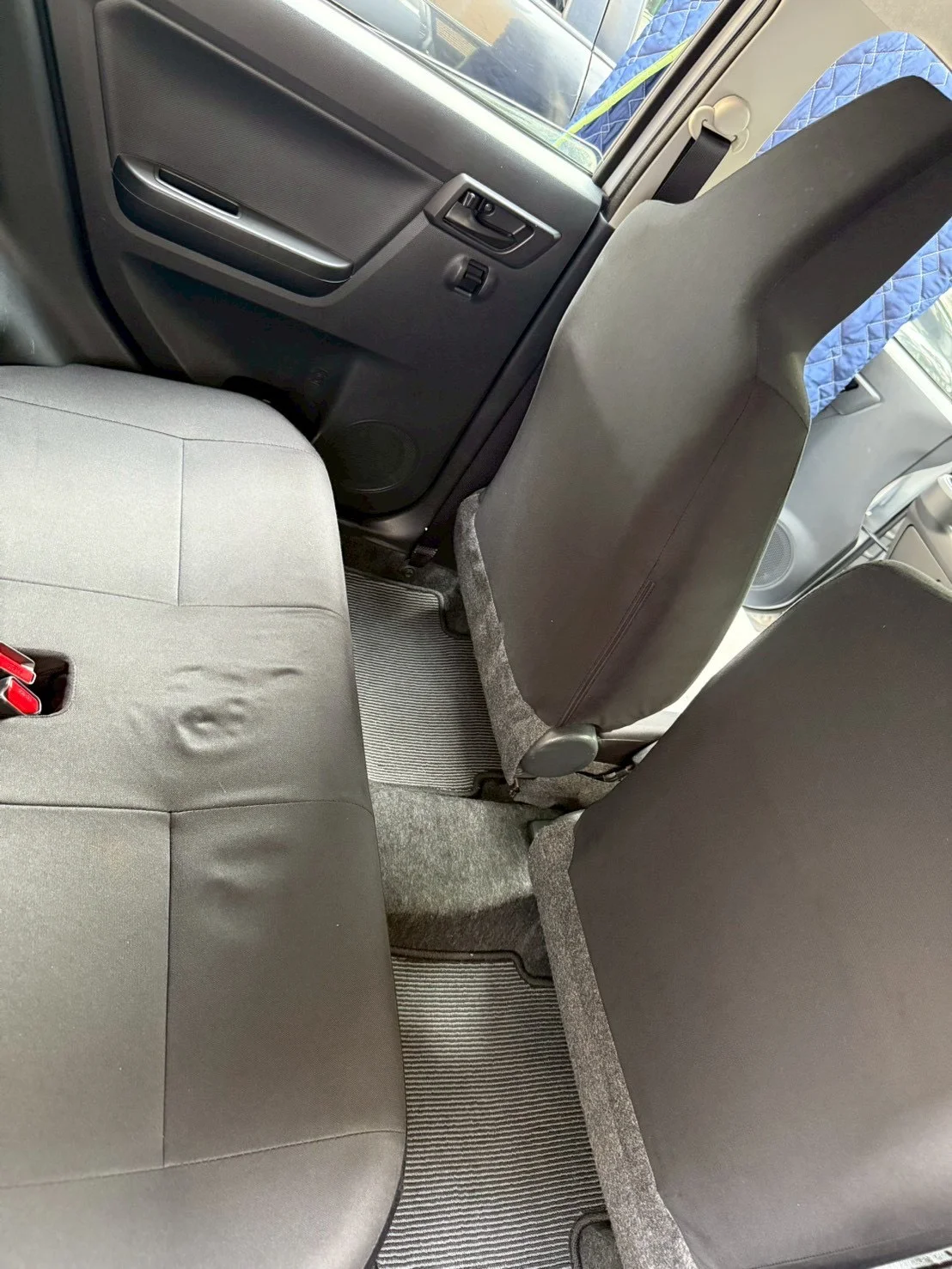 ミライース車内カビ除去アフター：フロントシートの仕上がり