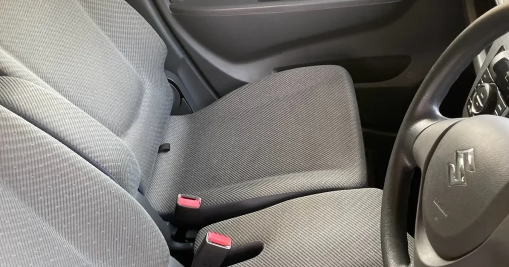 作業後のスズキ ワゴンRの車内