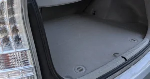 作業を終えた荷室